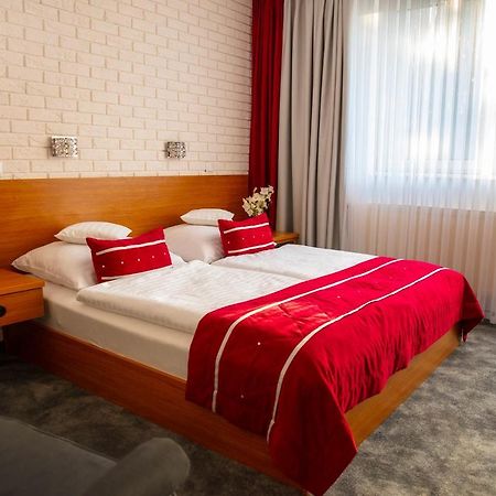 Motel 2000 Стеншев Екстер'єр фото