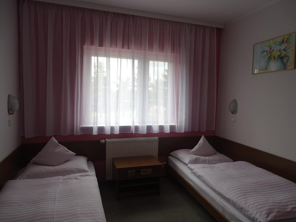 Motel 2000 Стеншев Екстер'єр фото
