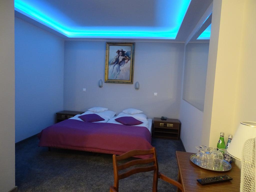 Motel 2000 Стеншев Екстер'єр фото