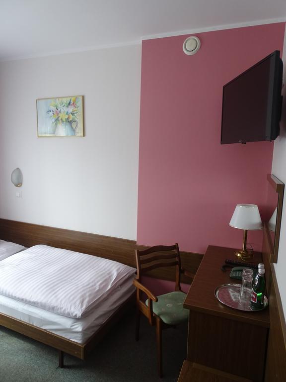 Motel 2000 Стеншев Екстер'єр фото