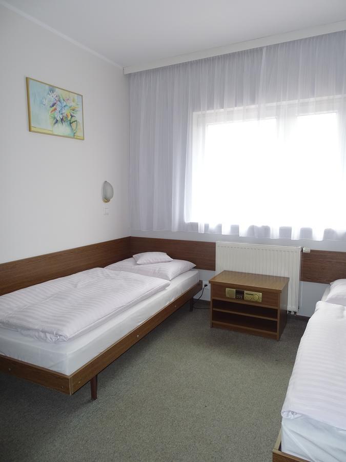 Motel 2000 Стеншев Екстер'єр фото