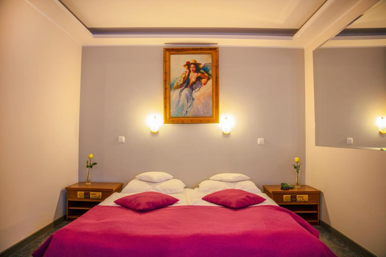 Motel 2000 Стеншев Екстер'єр фото