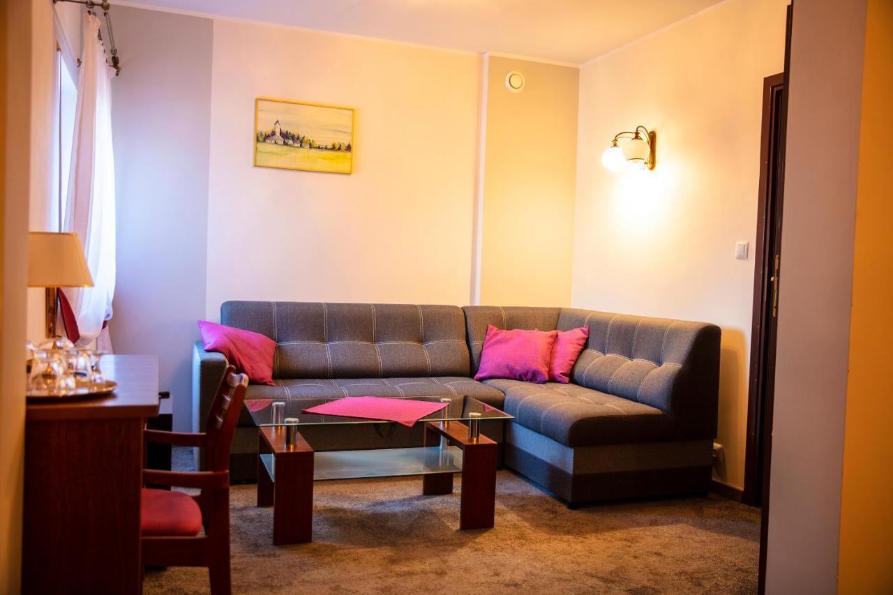 Motel 2000 Стеншев Екстер'єр фото